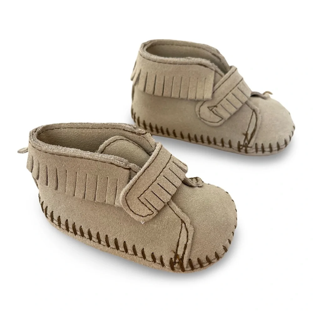 Front Strap Bootie Leather Fringe Moccasin Shoe Size 1 Light Gray / Beige Color